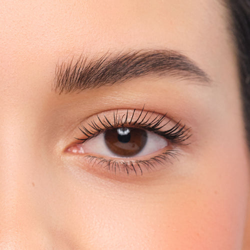 Step 3 shows the end result of a perfect eyebrow with the 24h Micro Brow Liquid Liner