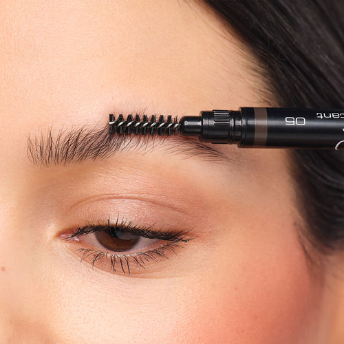 In step 1, the eyebrows are shaped with the brush of the Sculpting Brow Styler