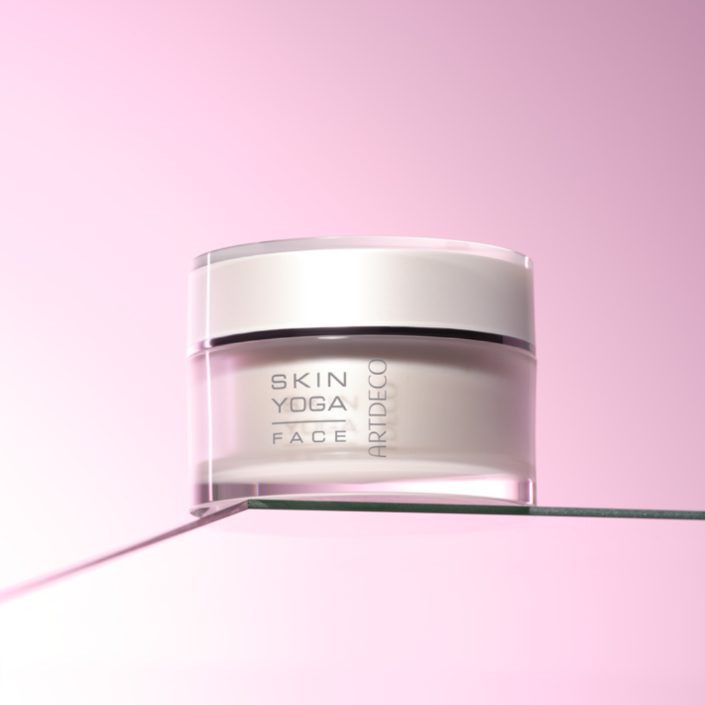 Collagen Master Cream on a pink background