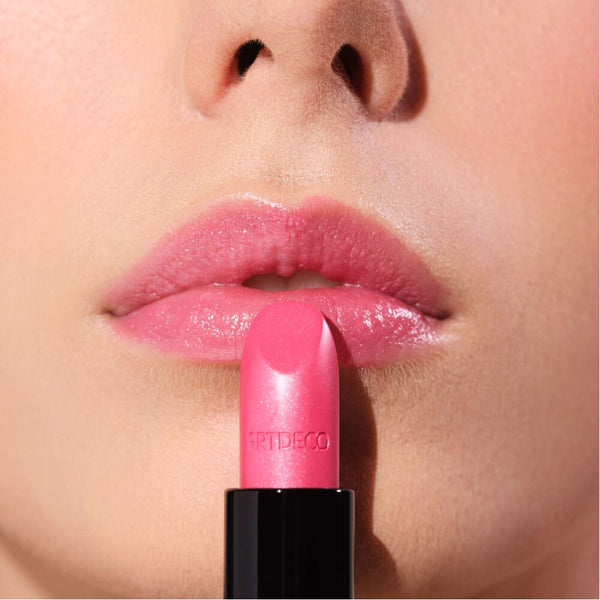 Application image Perfect Color Lipstick Pink Illusion