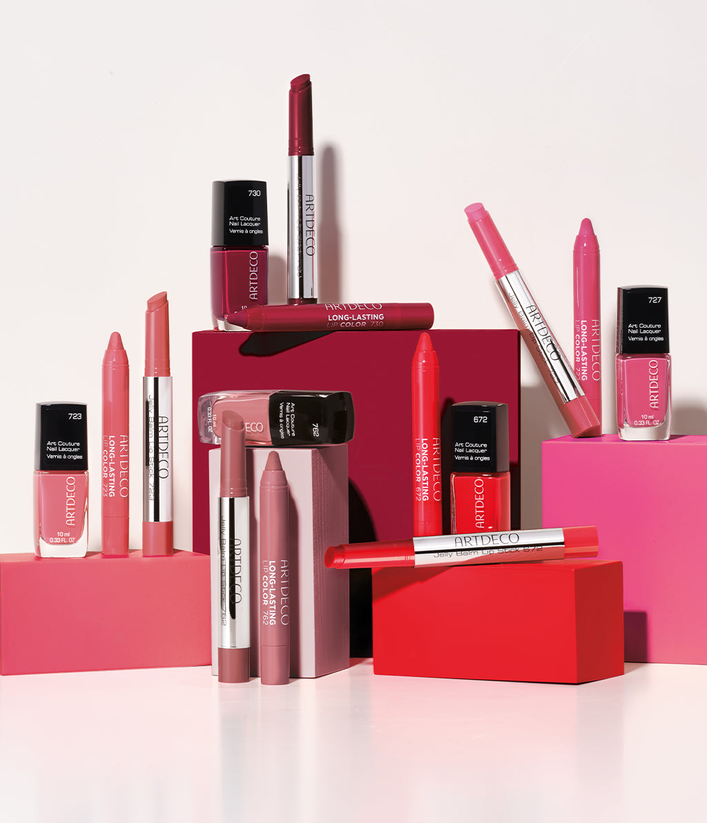All products in the collection —consisting of perfectly coordinated lipsticks and nail polishes are displayed on color-coordinated blocks.