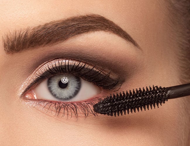 The lower lash line is made up with a mascara