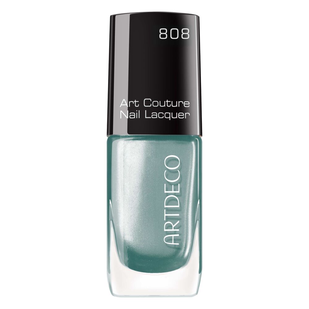 パールクチュール Discover the Art Couture Nail Lacquer in pearl shades!